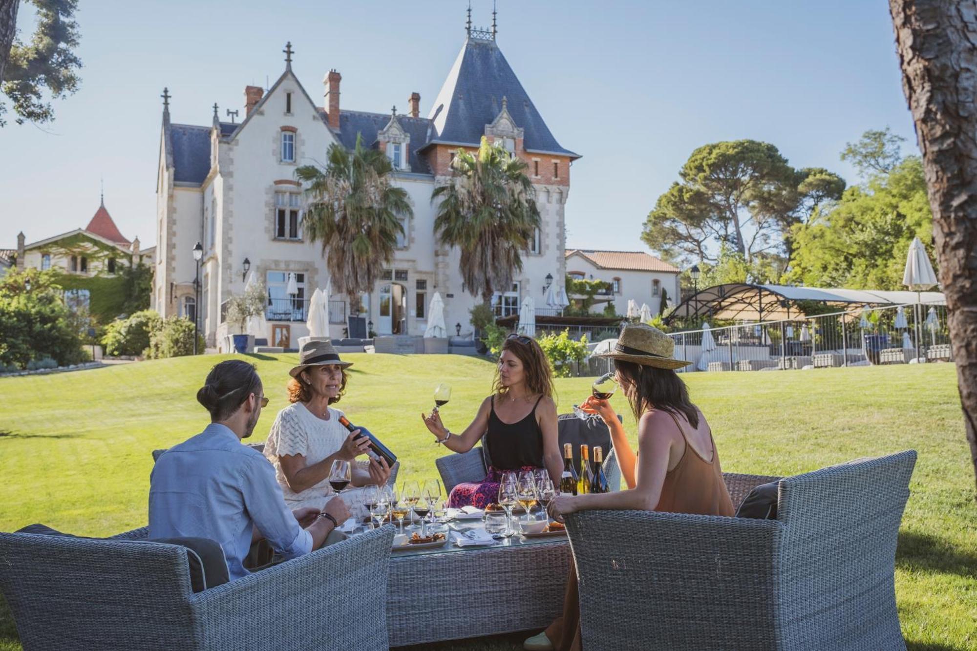 Chateau St Pierre De Serjac Puissalicon ภายนอก รูปภาพ